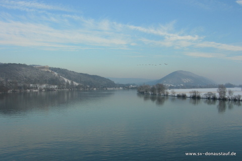 Blick ber die Donau zur Walhalla Donaustauf